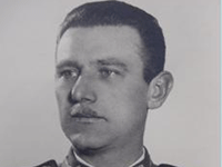 Szathmáry százados